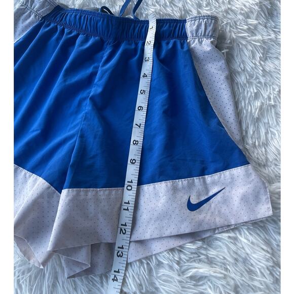 NIKE Dri-fit Running Short Perforated Women Sz S Slightly used - Picture 3 of 10